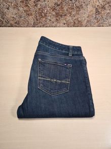 womens Tommy Hilfiger bootcut jeans Size 8R W 32 L 32