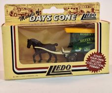 LLedo Diecast Model of Days Gone Horse Drawn Trailer Roberts  - 38417