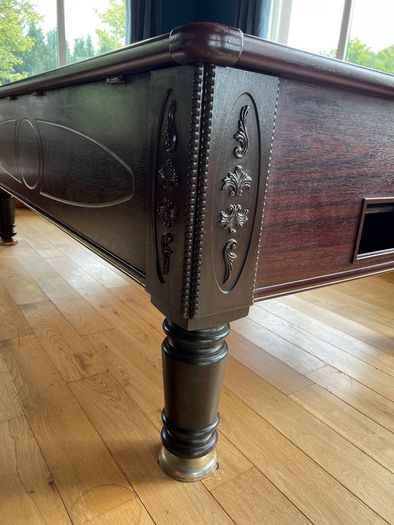Beautiful Pool Table - 7 foot with coin mechanism