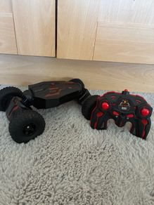 Stunt car with remote