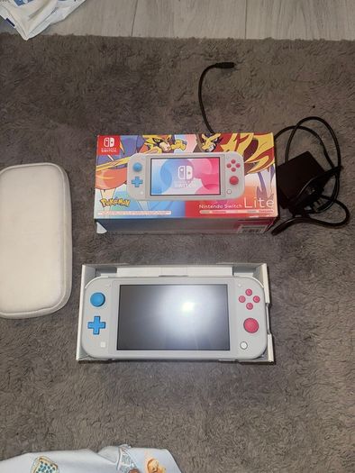 Nintendo Switch Lite Console 32GB Zacian & Zamazenta Grey