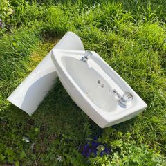 sink with pedestal