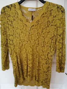 NEW - Gallery olive lace top UK 8
