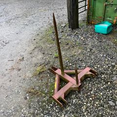 Bail spike