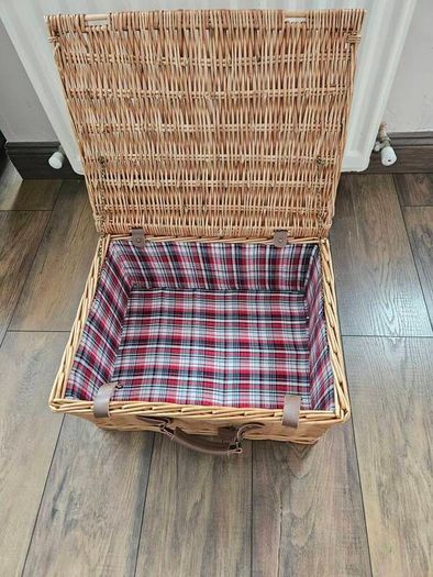 Picnic basket