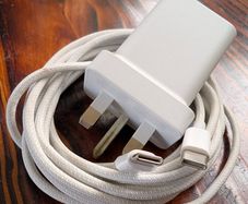 genuine google pixel 18W usb C charger with genuine google usb C cable + free 3m cable
