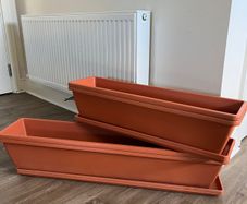 Elho planter pots with saucers