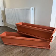 Elho planter pots with saucers
