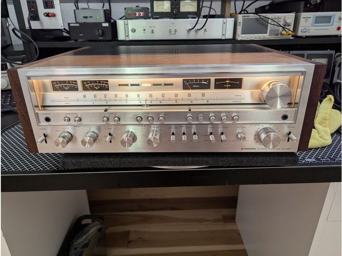 Mega Rare Legendary Pioneer SX-1080 giant Receiver from the pinnacle Range Flagship models in wonderful condition Fully serviced this is priced as a bargain no offers or time wasters