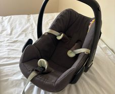 Maxi Cosi Pebble Infant Car Seat