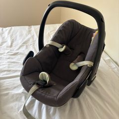 Maxi Cosi Pebble Infant Car Seat