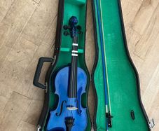 Blue 1/2 size violin
