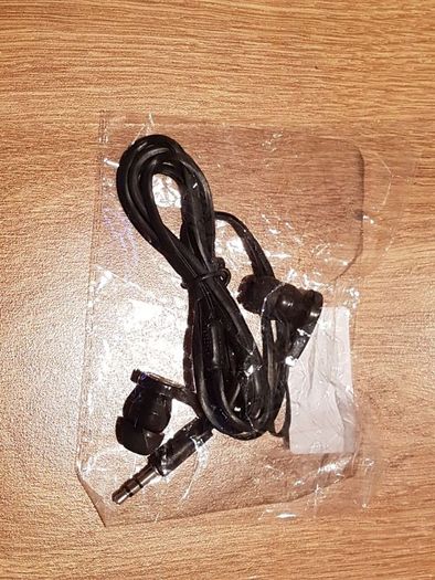 Sports earphones