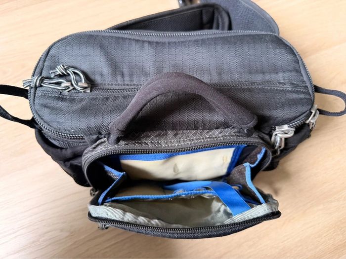 Think Tank Photo Speed Demon Camera Bag - Waist Pack or Shoulder Bag in Mint Condition