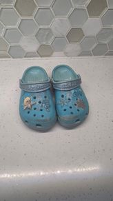 Crocs - Frozen size C9