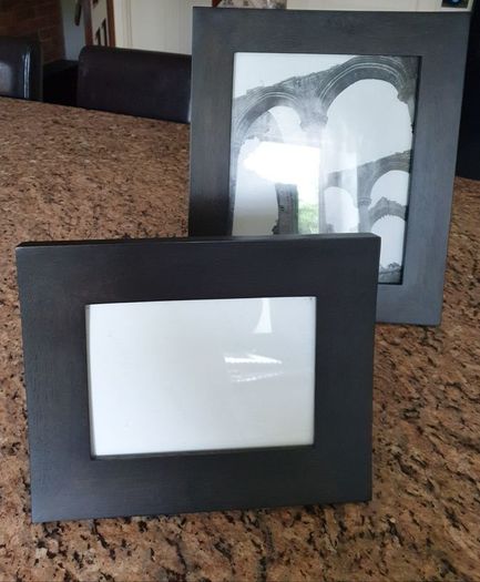 2 wooden frames