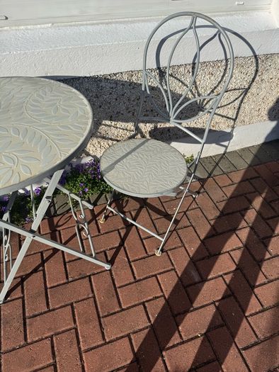 Bistro patio set