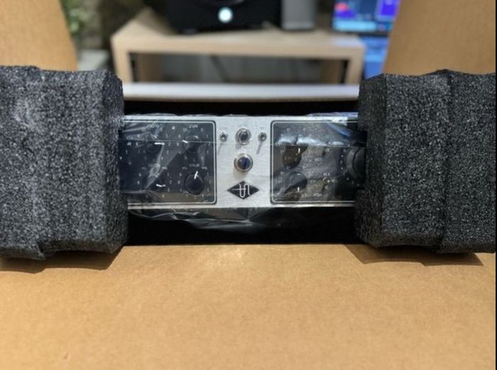 Universal Audio 6176