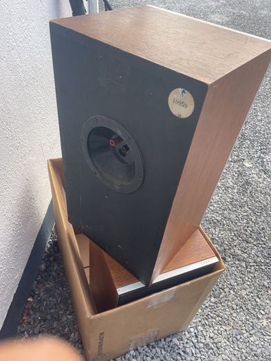 LEAK speakers