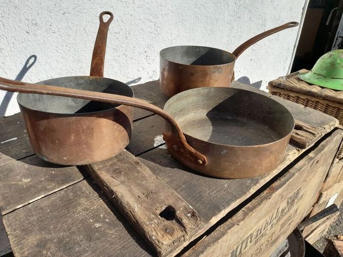 Vintage Copper Saucepans (3)
