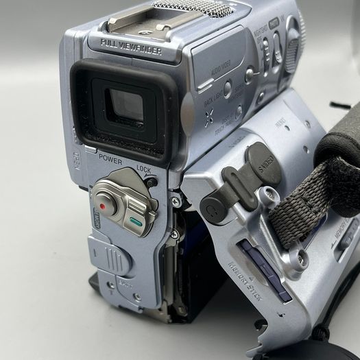 Sony DCR-PC9E Digital Handycam Camcorder - FAULTY