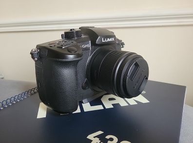 Panasonic Lumix GH5+ Lens x2