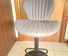 Breakfast/bar stools