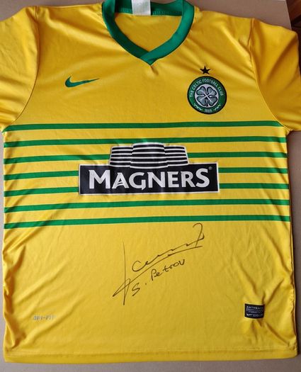 Celtic jersey signed by Stiliyan Petrov