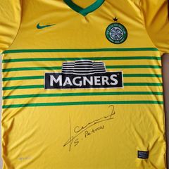 Celtic jersey signed by Stiliyan Petrov