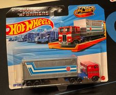 Hot wheels Optimus Prime 1:64 model