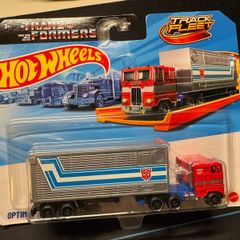 Hot wheels Optimus Prime 1:64 model