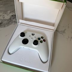 Microsoft Xbox Wireless Controller | Robot White | Box | Excellent Condition