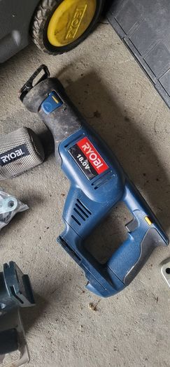 Ryobi 18v Saw Set with Trolly Chest