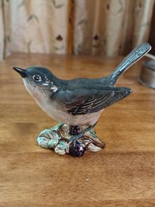 Vintage Beswick "Whitethroat" wild bird porcelain figurine
