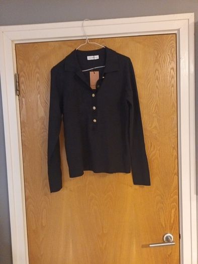Gallery  Iris Black Button CollarJumper.  S.M - 12-14.    B.N.W.T