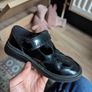 Girl's uniform shoes size 9.5 Image 3