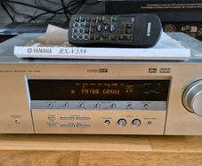 YAMAHA surround receiver with original remote & manual