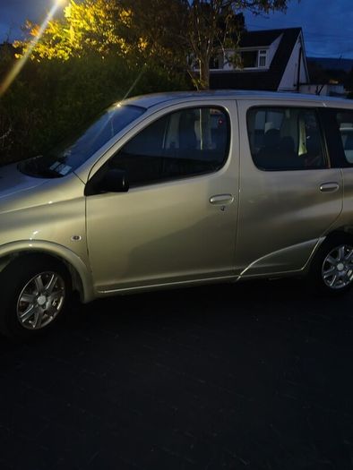 2005 Toyota Yaris