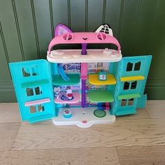 Gabbys Dollhouse