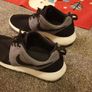 nike black grey runners shoes Image 2