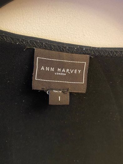Ann Harvey blouse & matching skirt (size 22)