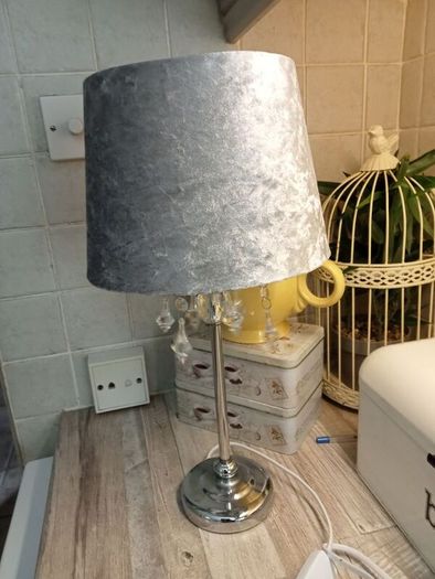 Table lamp