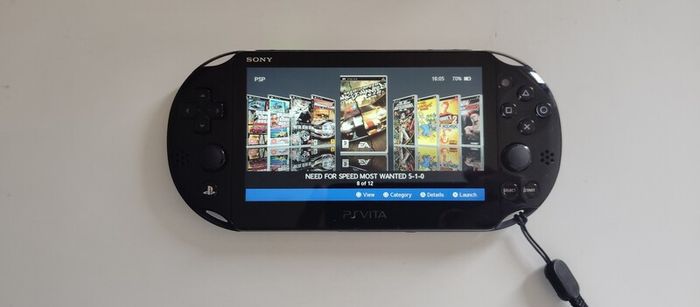 Ps Vita Slim Modded 128gb Henkaku almost Mint