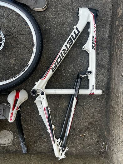 Merida ninty six carbon edition (size medium)