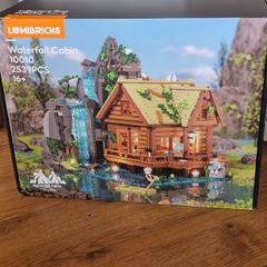 Lumibricks Waterfall Cabin