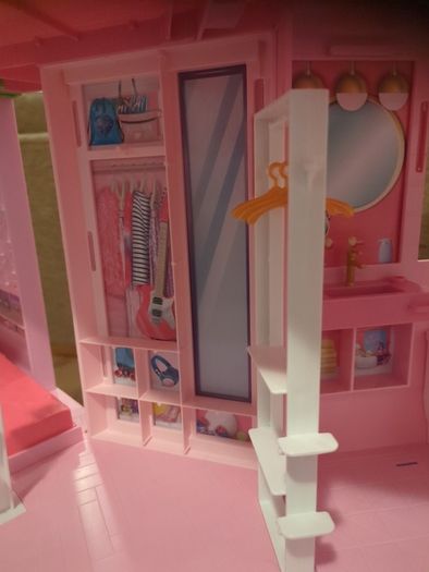 Barbie dreamhouse