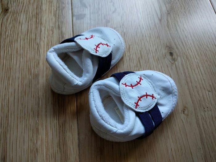 Baby boots (0-3), 4 pairs