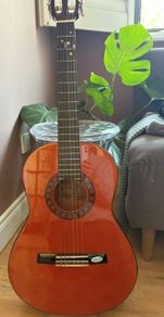 Beginner Valencia Classical Acoustic Guitar + Gig Bag