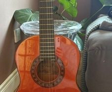 Beginner Valencia Classical Acoustic Guitar + Gig Bag