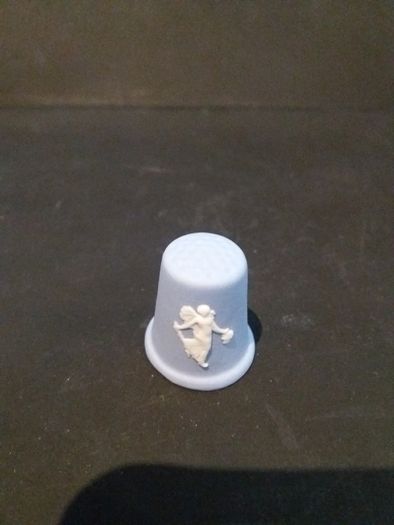 Wedgewood Thimble & Heart box